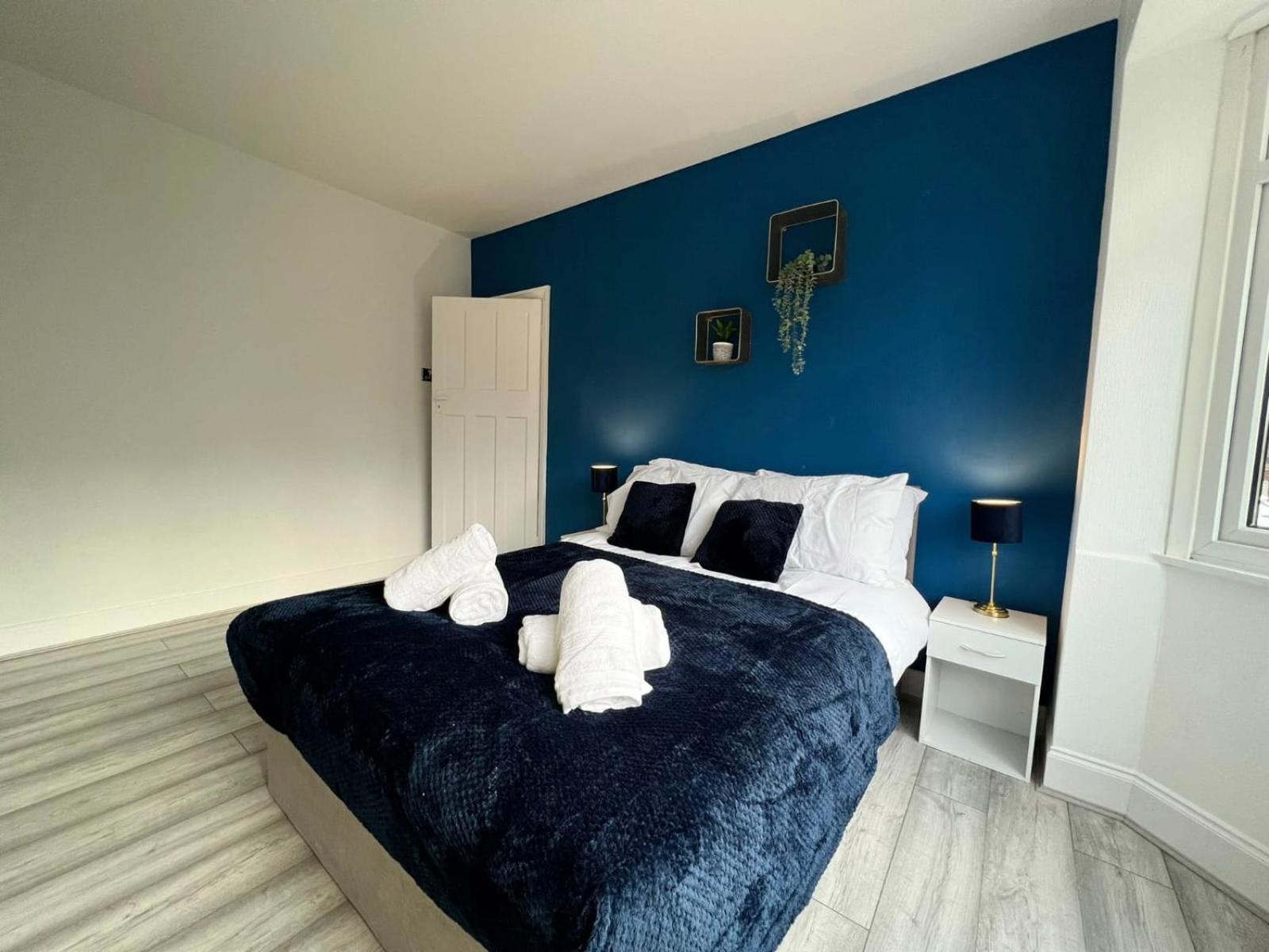 Sariyu Space Luton Hotel Luton  Buitenkant foto